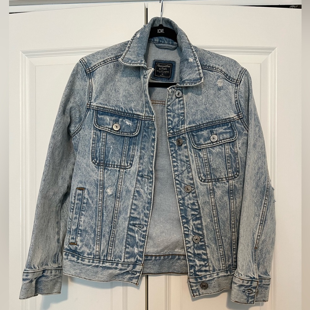 Abercrombie & Fitch Jean Jacket. Size XS.